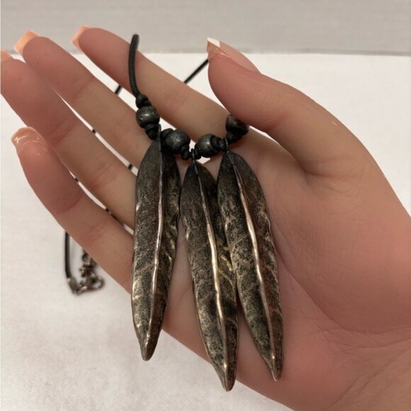 Vintage Kien Brutalist Modernist Triple Feather Statement Necklace - Picture 3 of 5